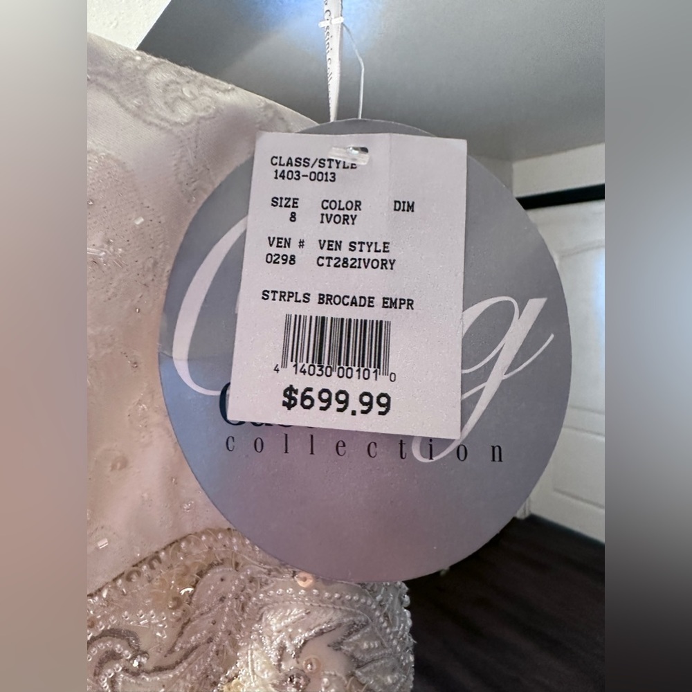 Strapless sequin ivory wedding dress NWT train tail mermaid style size 8 - Picture 16 of 17